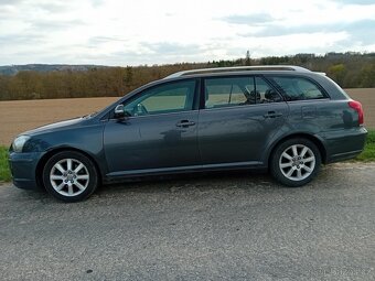 Toyota Avensis - 2