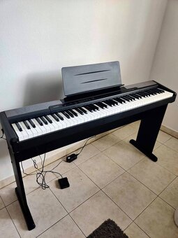 Stage piano s kladívkovou mechanikou Casio a Yamaha - 2