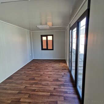 Obytný kontejner 3x6m s francouzskými dveřmi - 2