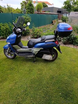 Skútr Yamaha versity 300 - 2