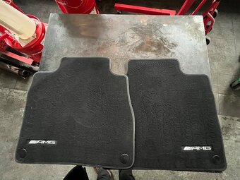 Mercedes Benz GLS - 2