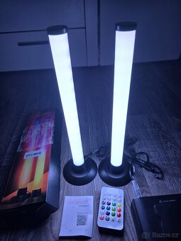Moderní stolní ambient světlo lze ovládat aplikací přes tele - 2