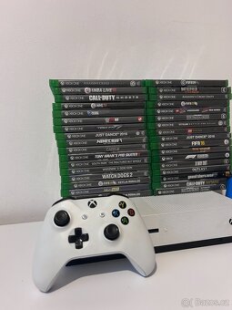 Xbox One S + 2 Ovladače + Hry - 2