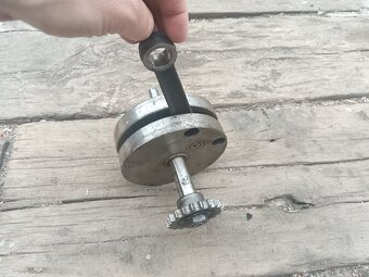 ČZ 125/488 kliková hřídel - 2