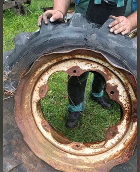 Kola crystal přední 12.4-24 - 2