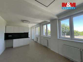 Pronájem bytu 2+kk, Kopřivnice, ul. Komenského - 2