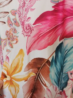 Krásné letní vzorované šaty - Vel. S-S/M-M - 2