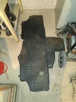 Dodge grand caravan rg - 2