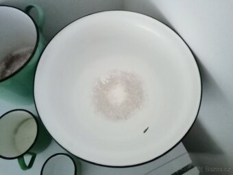 Staré, zelené, smaltované nádobí - 2