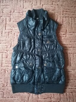 Dámská teplá černá vesta vel. 40 - 2
