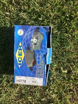 Zadní brzdové destičky Volvo - 2