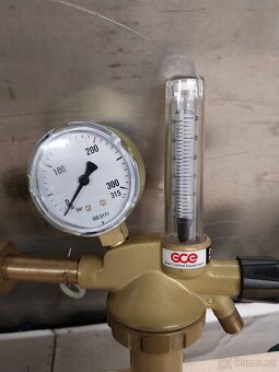 Redukční ventil s průtokoměrem - 2