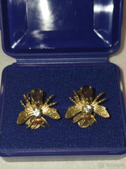 Brože ve tvaru mouchy - 2