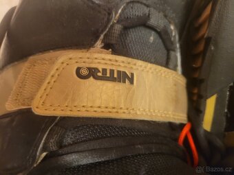 Prodám kvalitní set. Snowboard,boty a vak - 2