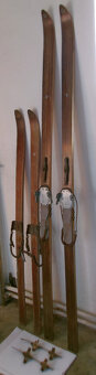 Historické lyže a brusle - 2