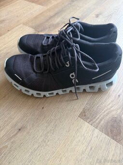 On Cloud 5 vel 38 - 2