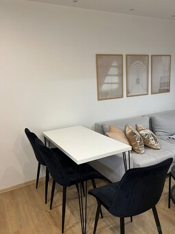 Jídelní stůl (truhlářská práce) - 2