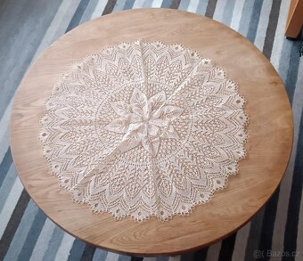 Háčkované ubrusy a dečky - 2