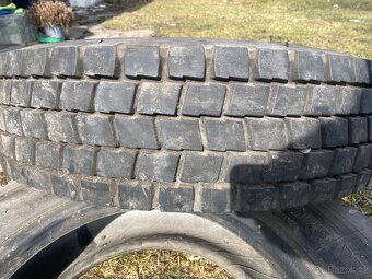 Michelin pneu záběrová 215/75 R 17,5 - 2
