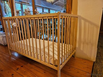 Dětská postýlka IKEA 120x60 cm + matrace + doplňky - 2
