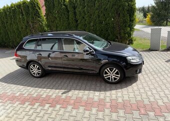 Volkswagen Golf 1,4 TSi Comfortline pravid.ser benzín - 2