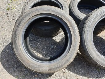 Pneu 235/55 R17 - 2