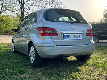 Mercedes Benz B 180 - 2