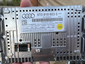dekorace palubní desky autorádio pro Audi A5 2008-2016 - 2