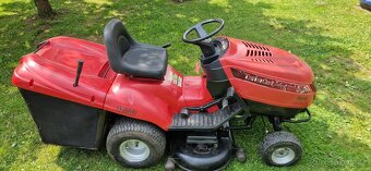 Zahradní traktor traktůrek Castelgarden - 2