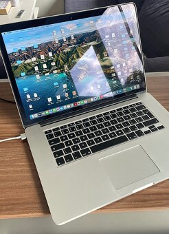 MacBook Pro 15'' - 2