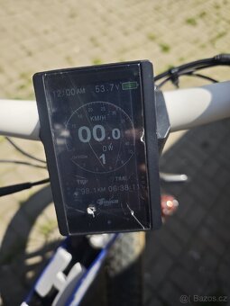 Elektrokoloběžka Hugobike - 2