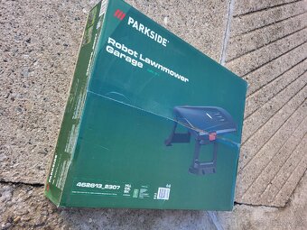 Parkside Garáž pro robotickou sekačku - 2