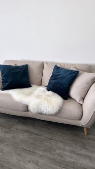 Elegantní, decentní gauč - 2
