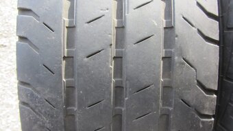 Letní pneu 215/65/16c Continental - 2