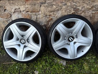 Bentley R19 s novými pneu 225/35 R19 - 2