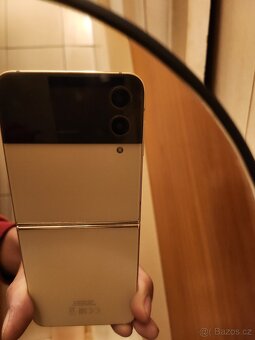 Samsung Z Flip 4 128gb - 2