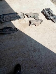 krycí plechy Hilux 8 - 2