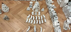 Prodám jako celek,nerozprodávám po kusech.Bílý retro porcelá - 2