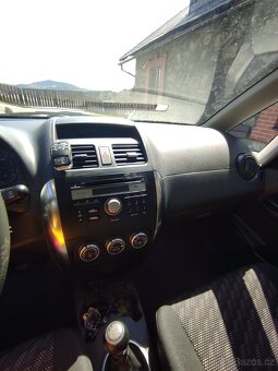 Suzuki SX4 1.6 - prodej jako celek na náhradní díly - 2