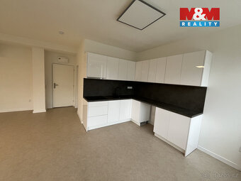 Pronájem bytu 1+kk, Kopřivnice, ul. Komenského - 2