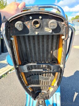 Piaggio Vespa  P200E - 2