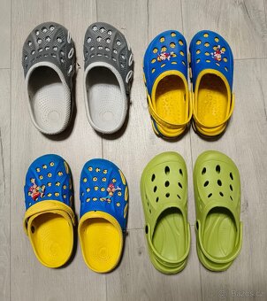 4x dětské boty 34 vel + 4x pantofle 34,35,36 vel. - 2