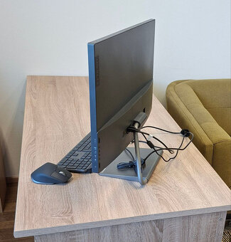 Prodám psací stůl - 2