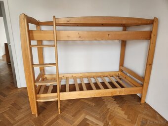 dřevěná masivní palanda - 2