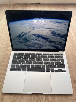 MacBook Air 13" M1 (2020) – 256GB SSD, 8GB RAM – Stříbrný - 2