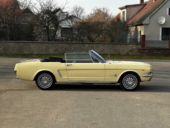 Ford Mustang Cabrio - 2
