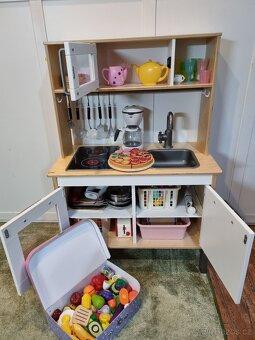 IKEA kuchyňka s bohatým vybavením - 2