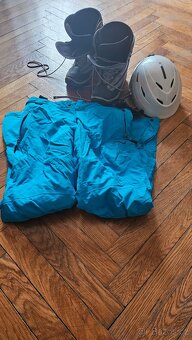 Snowboard boty+kalhoty+helma - 2