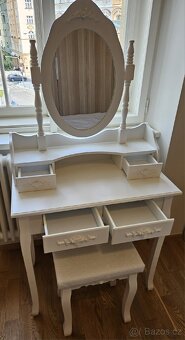 Toaletní/make-up stolek - Dressing/makeup table - 2