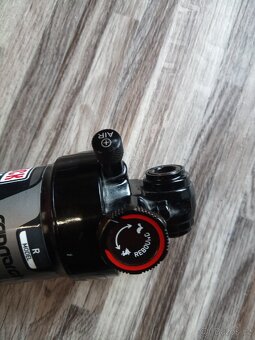 Tlumič Rock Shox Monarch R - 2